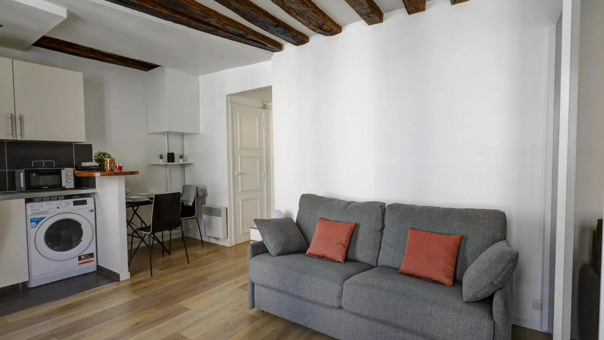 Le Marais Republique - Cityapartmentstay Paris Apartment