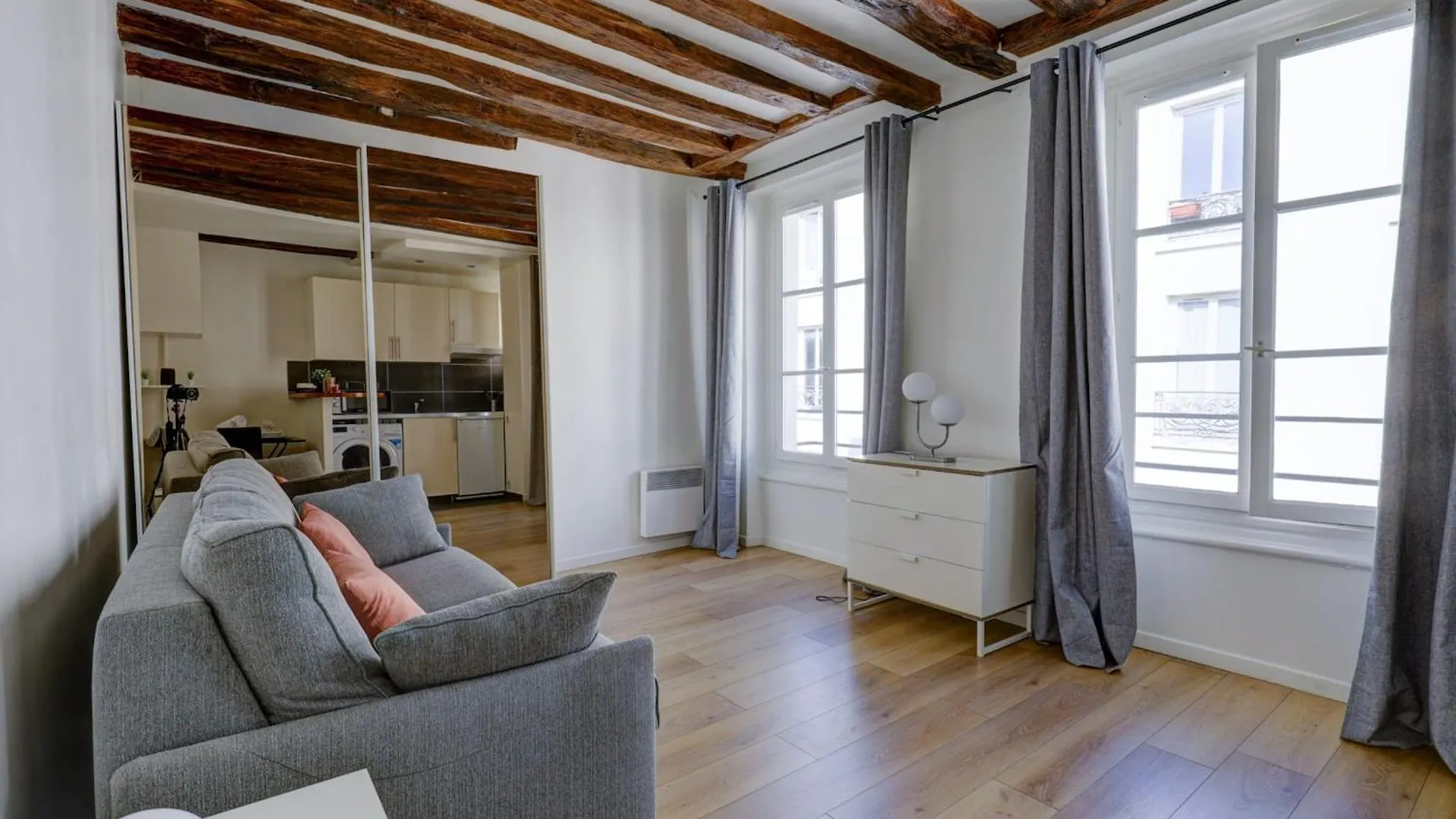 Le Marais Republique - Cityapartmentstay contacts
