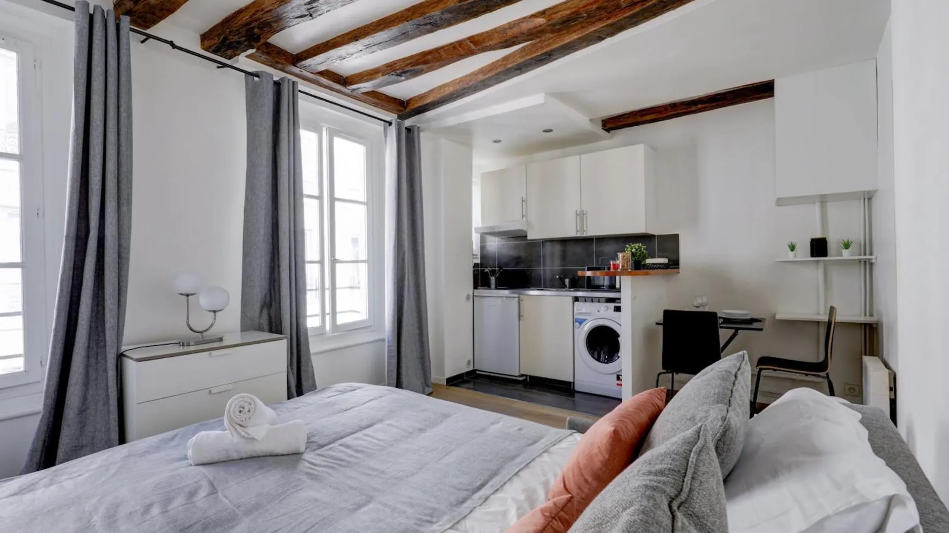 Le Marais Republique - Cityapartmentstay Paris