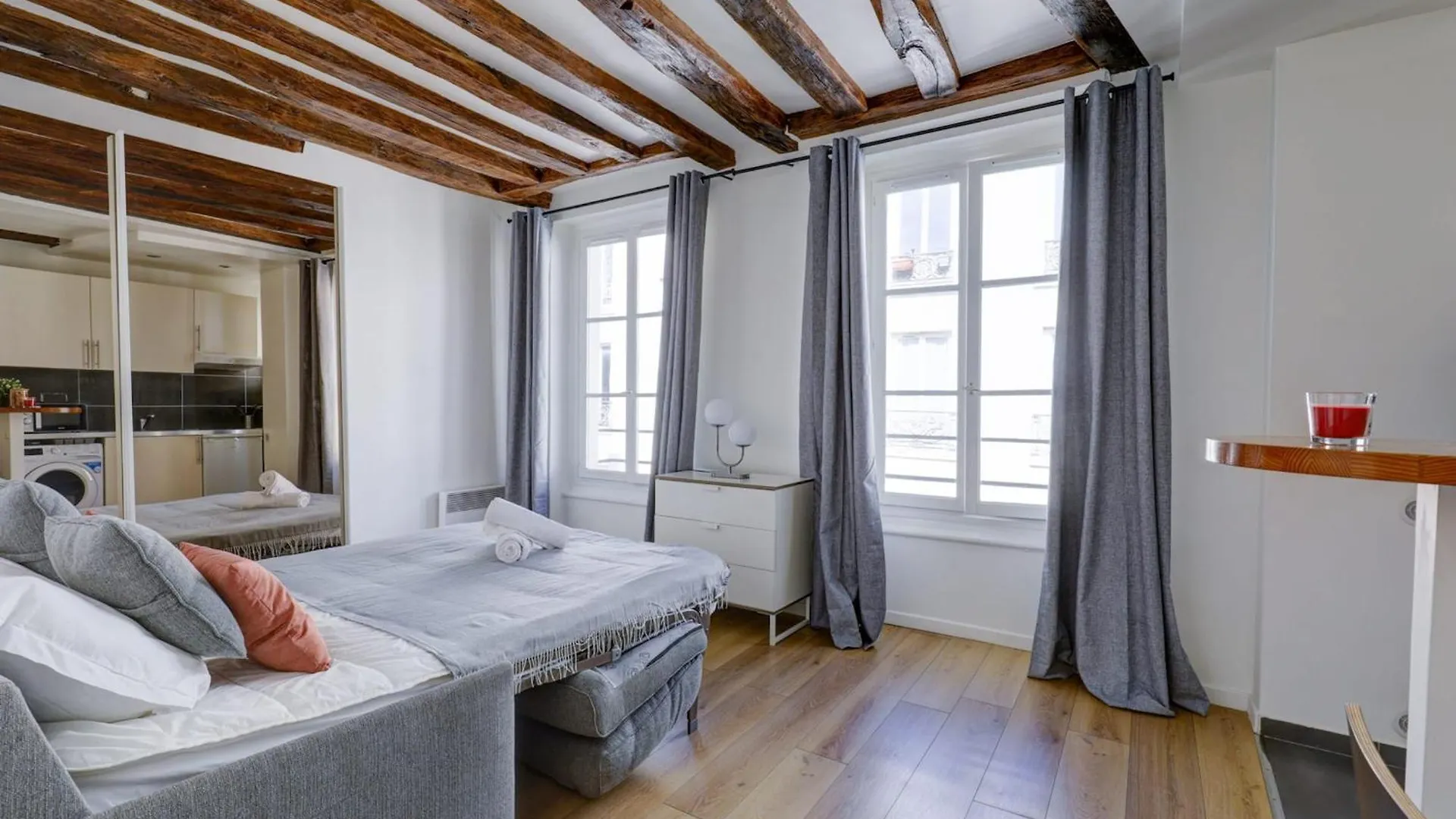 Apartment Le Marais Republique - Cityapartmentstay Paris Frankreich